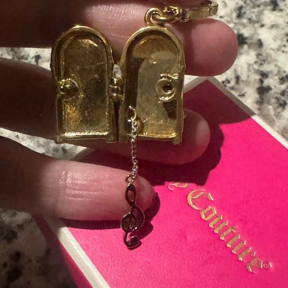 Juicy Couture Jukebox Charm - Picture 5 of 7